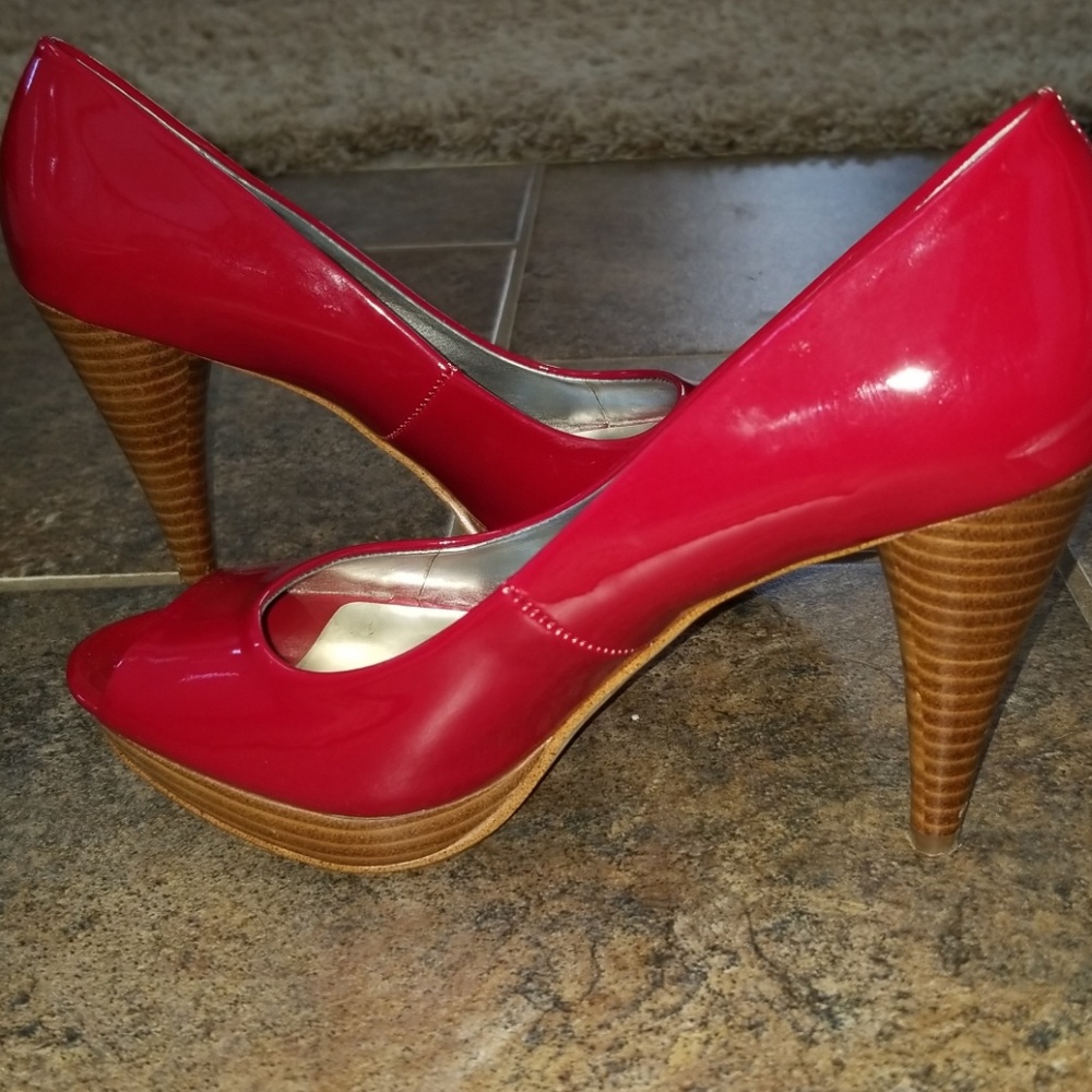 👠Red patent heels
